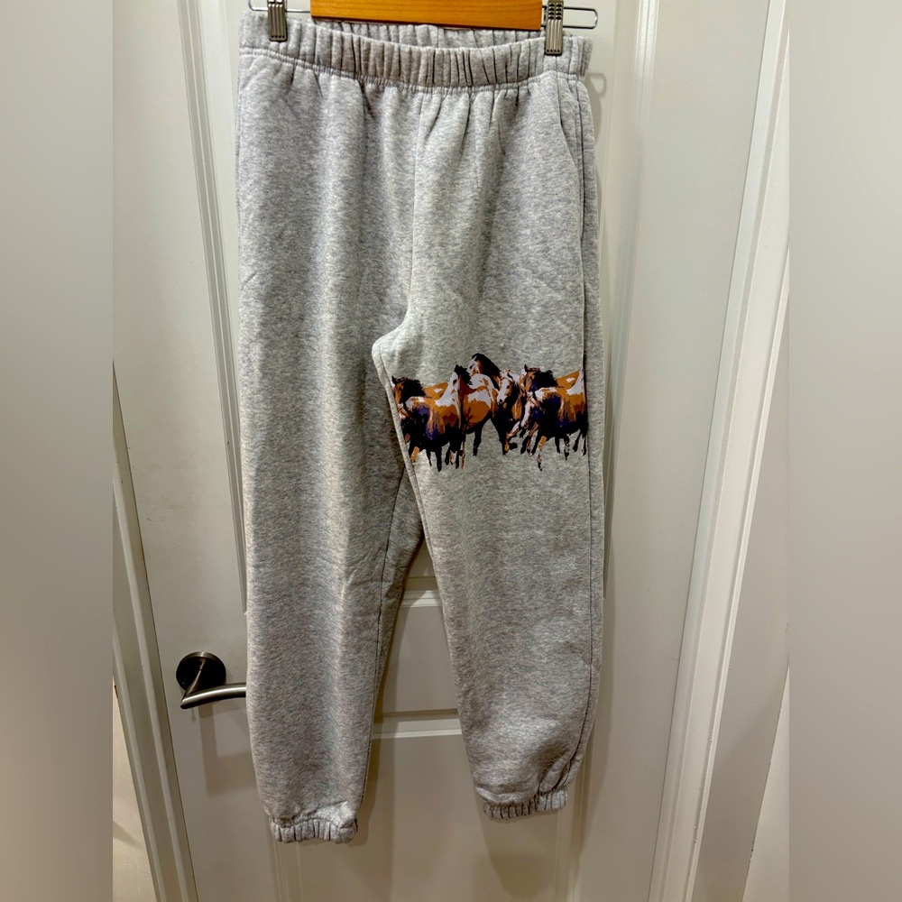 NWT Lazy Sunday Gray Joggers with running Horses Design - L